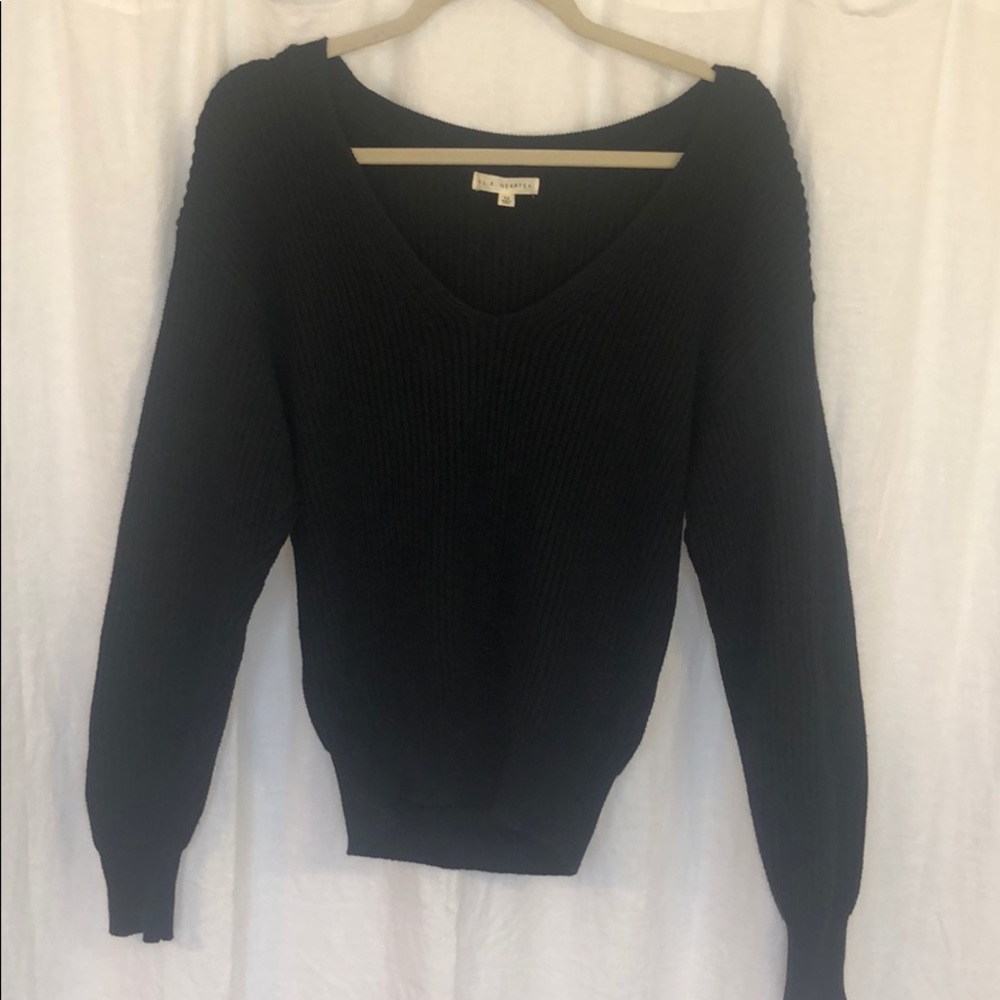 Black vneck sweater - knitted/ribbed